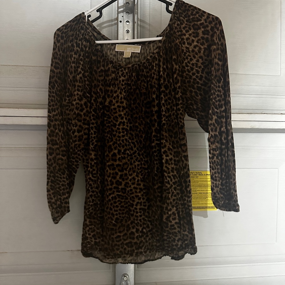 Leopard top